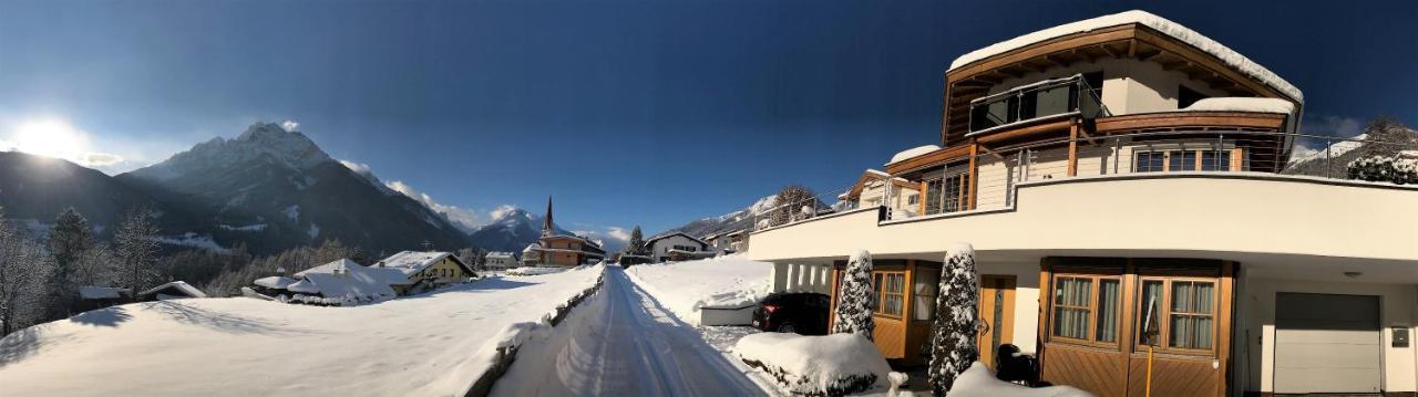 Apartamento Haus Nikola Telfes im Stubai Exterior foto